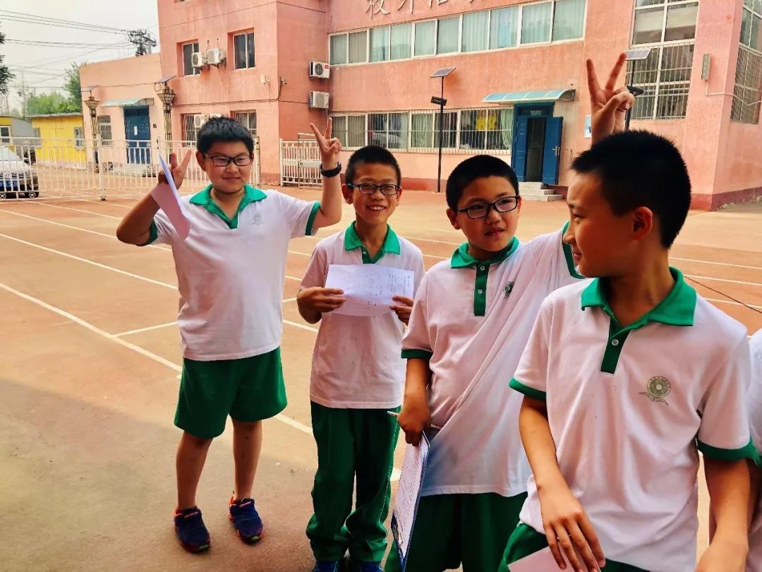 孩子视力“亮红灯” 眼睛不会“放暑假”