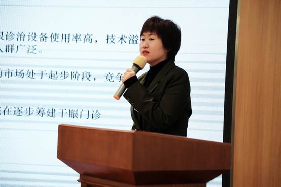 干眼星学苑培训班班主任张晓丰